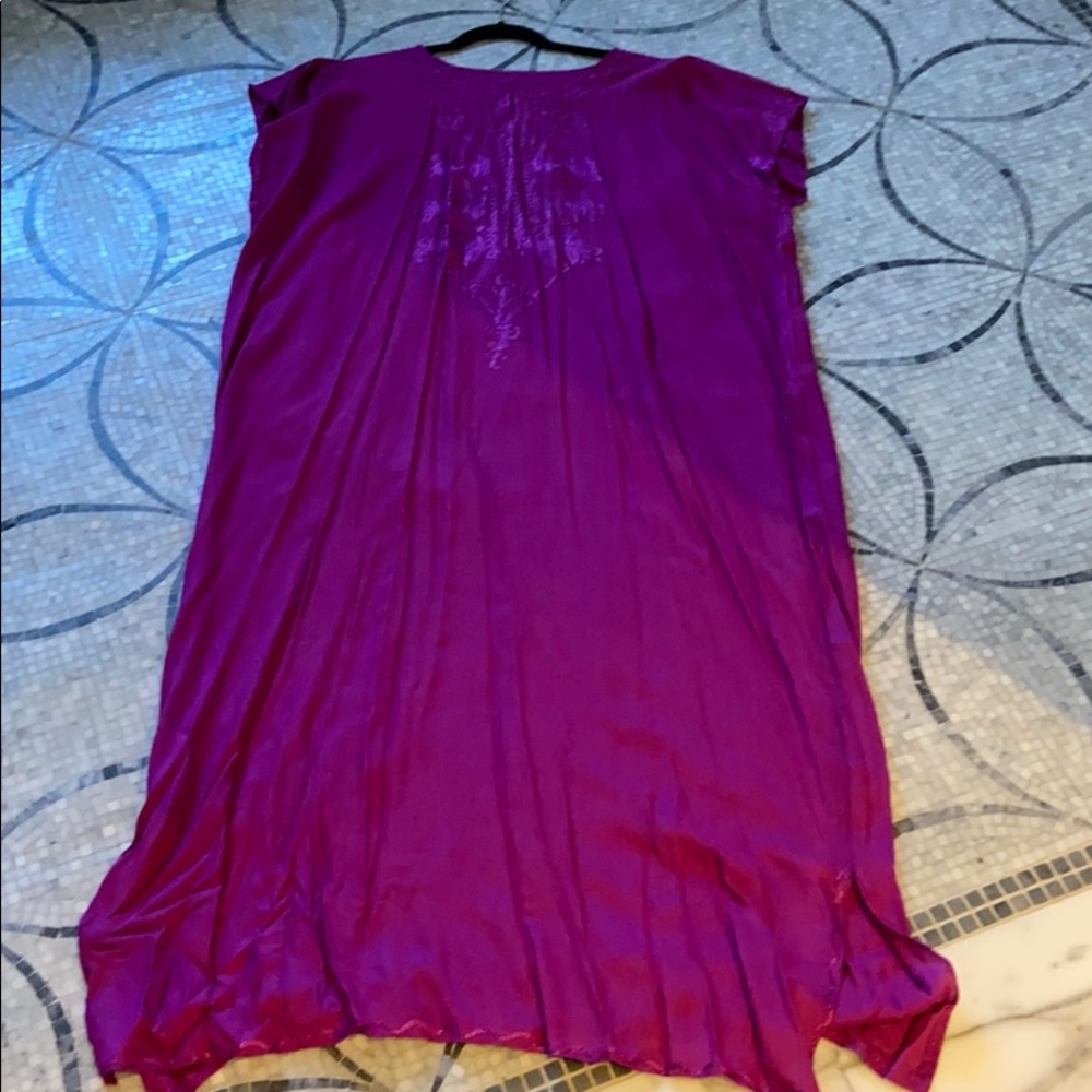 Discus color embroidered  maxi dress.